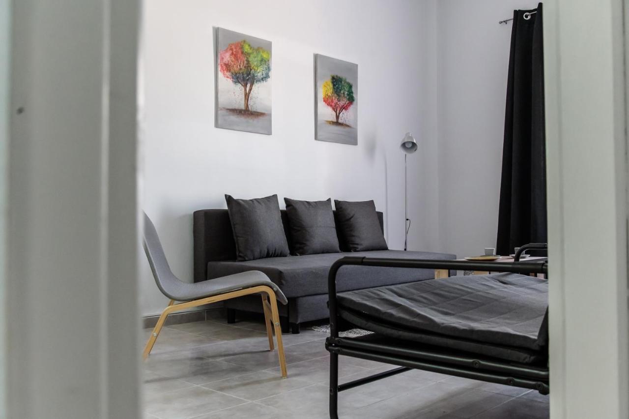 Minimalistic Apartment Petros Heraklion  Exterior photo